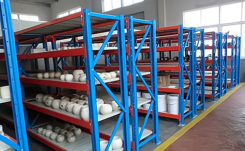 RFID智能貨架：倉儲管理數(shù)字化轉型的核心引擎